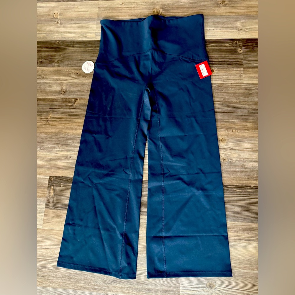 🍑🍑 NWT Spanx Active Booty Boost Ankle Flare Midnight Navy Leggings Size 1X 🍑🍑